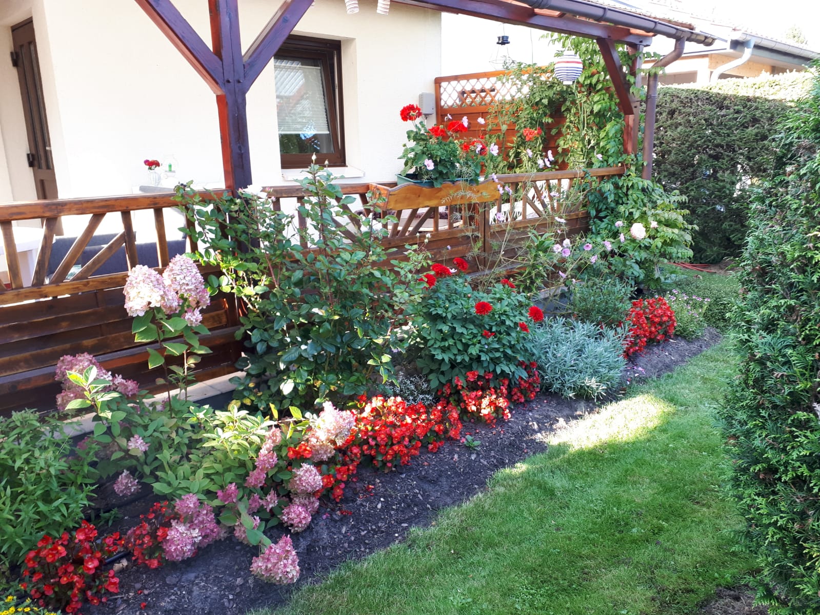 Terrasse und Garten vom Bungalow in Neuendorf am See